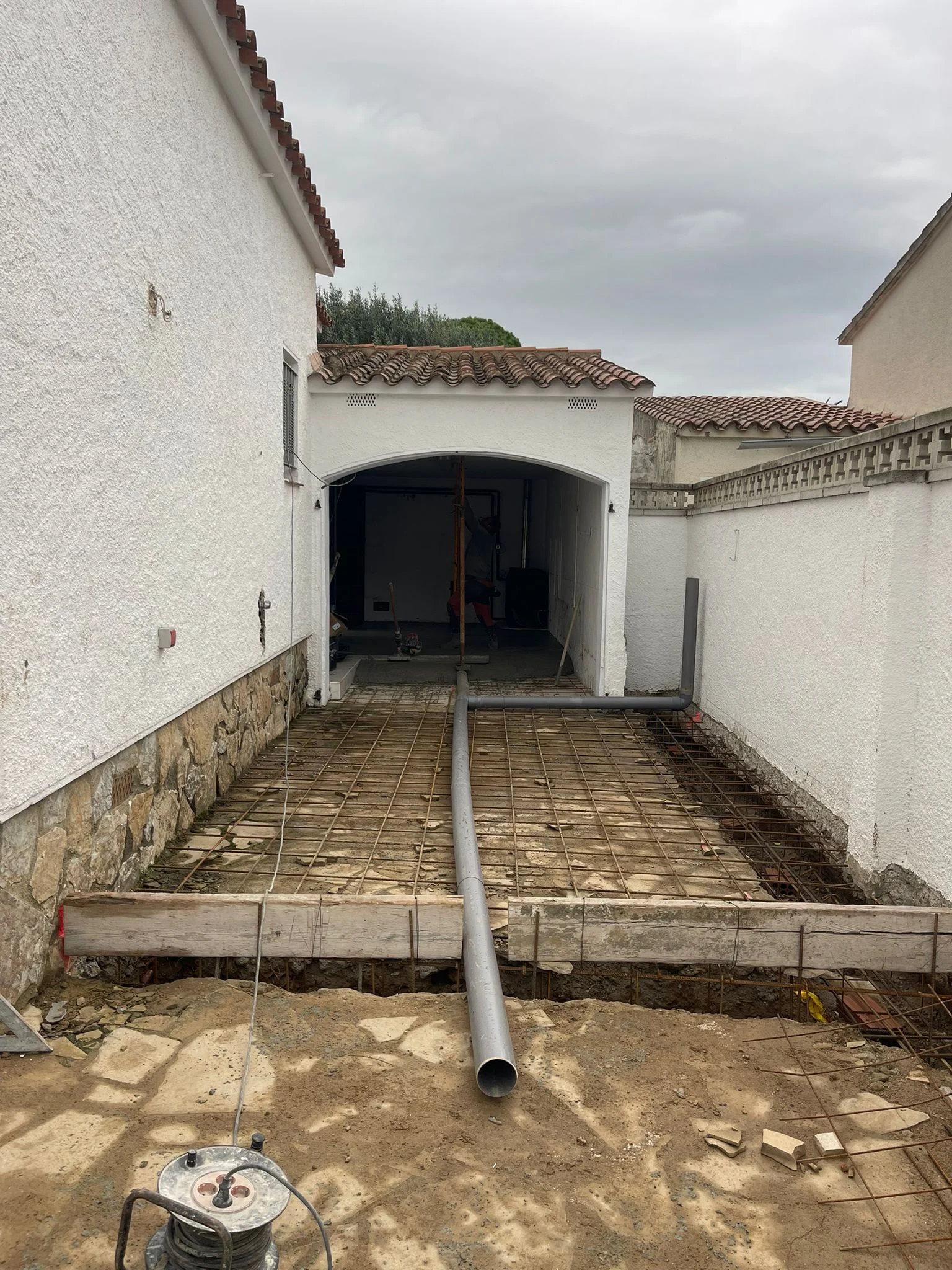 Reforma exterior y piscina Empuriabrava